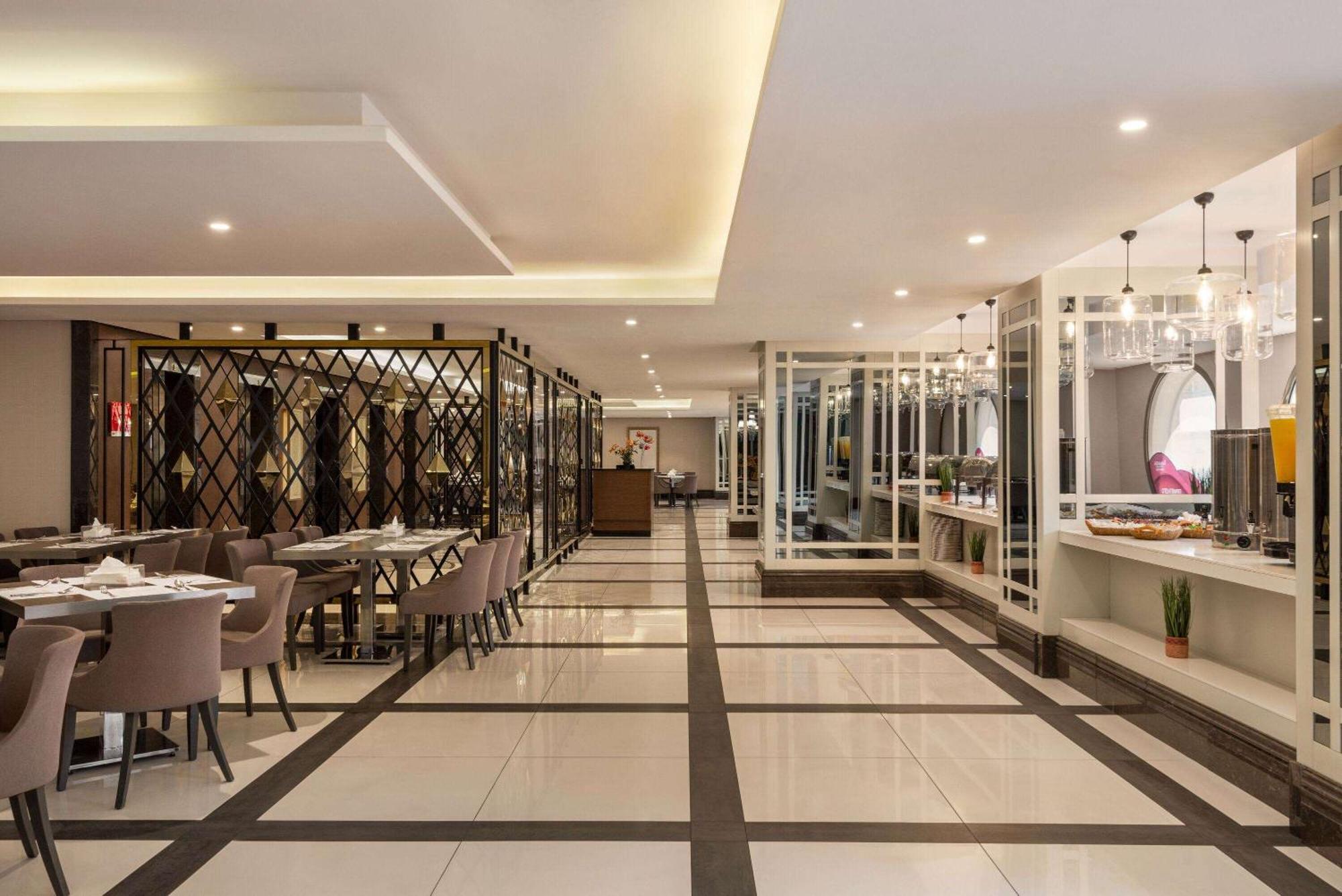 Ramada By Wyndham Makkah Zad Al Tayseer Mecca ภายนอก รูปภาพ