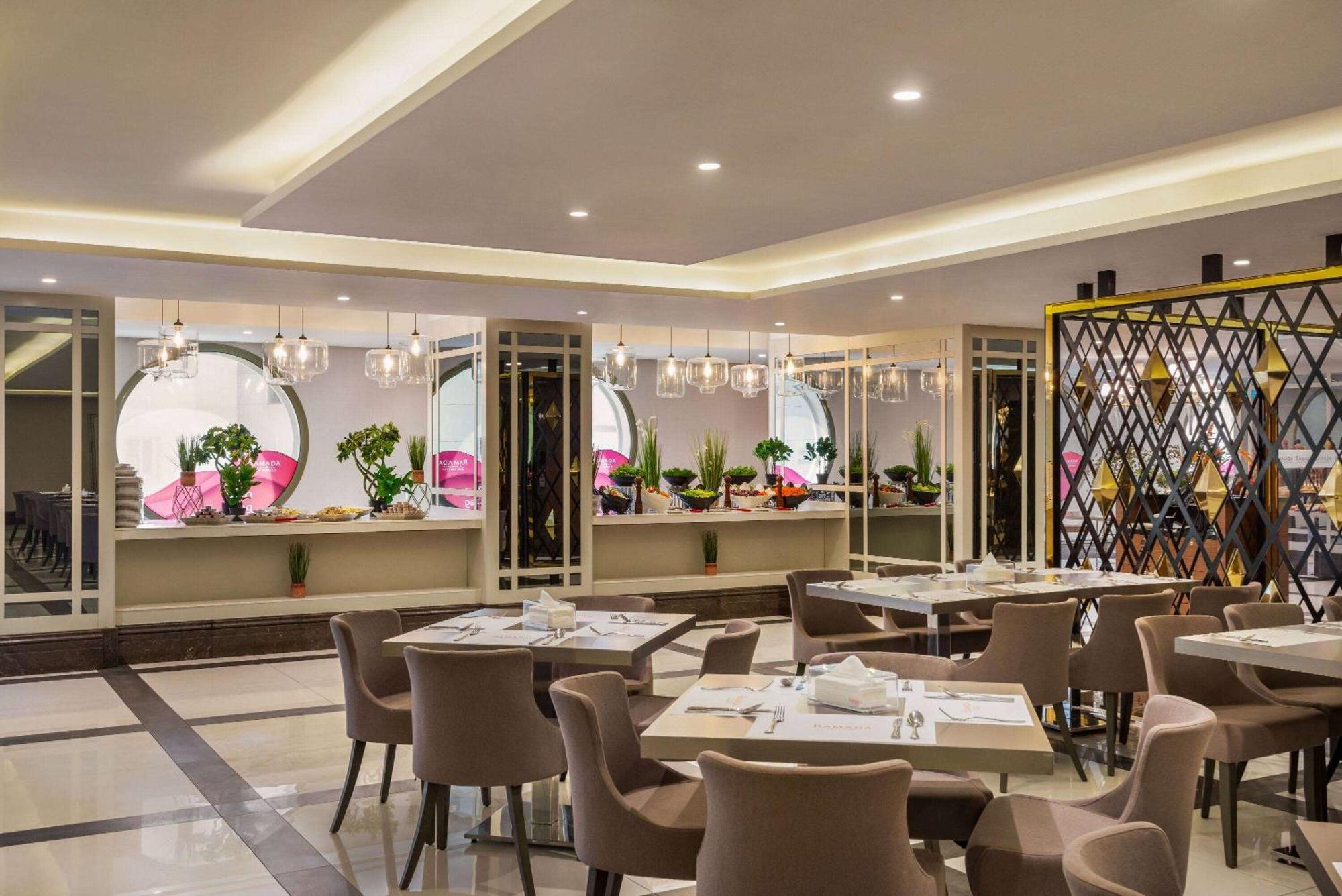 Ramada By Wyndham Makkah Zad Al Tayseer Mecca ภายนอก รูปภาพ